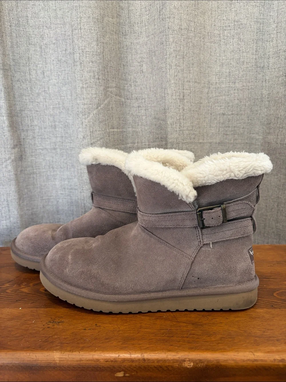 Koolaburra by Ugg Delene Mini Taupe Suede Size 9